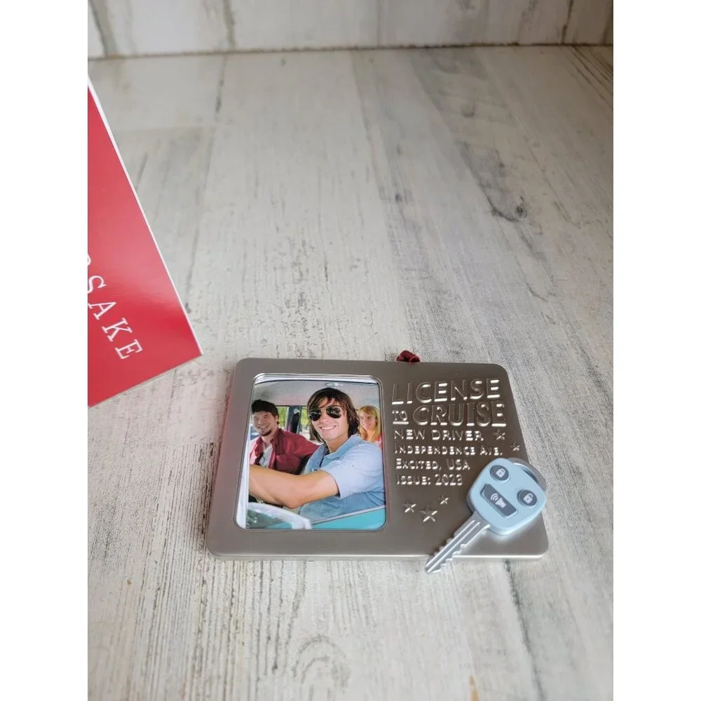 Hallmark license to cruise ornament Xmas car‎ key
